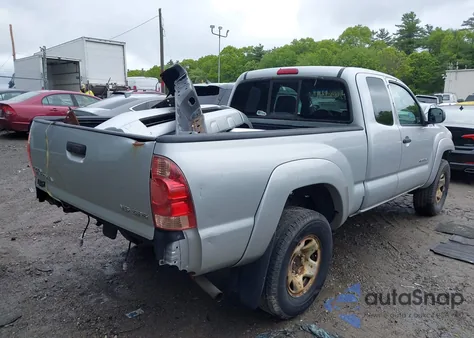 2006 Toyota Tacoma Base V6 z USA, uszkodzony, nr VIN 5TEUU42N26Z246188